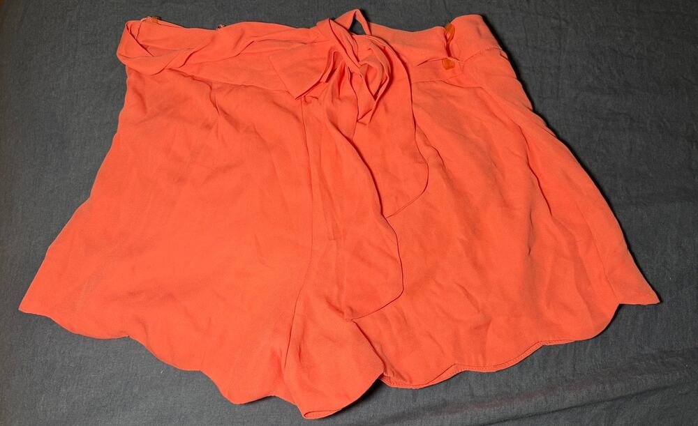 Mustard Seed Orange Scallop Trim Shorts Size Small